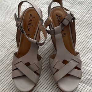 Women's Biala Wedge Gray Tan Leather Sandals Size 39 Excellent